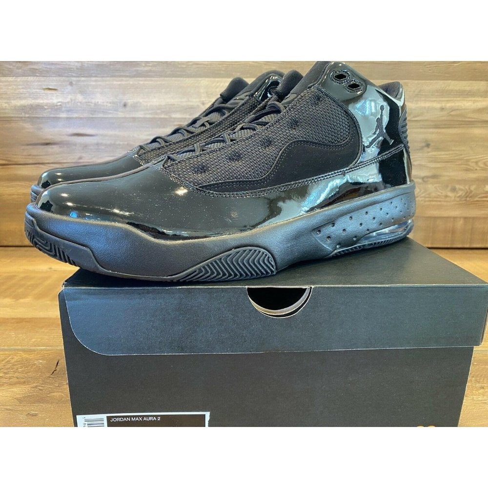 Nike Mens Jordan Max Aura 2 Basketball Shoe, 12